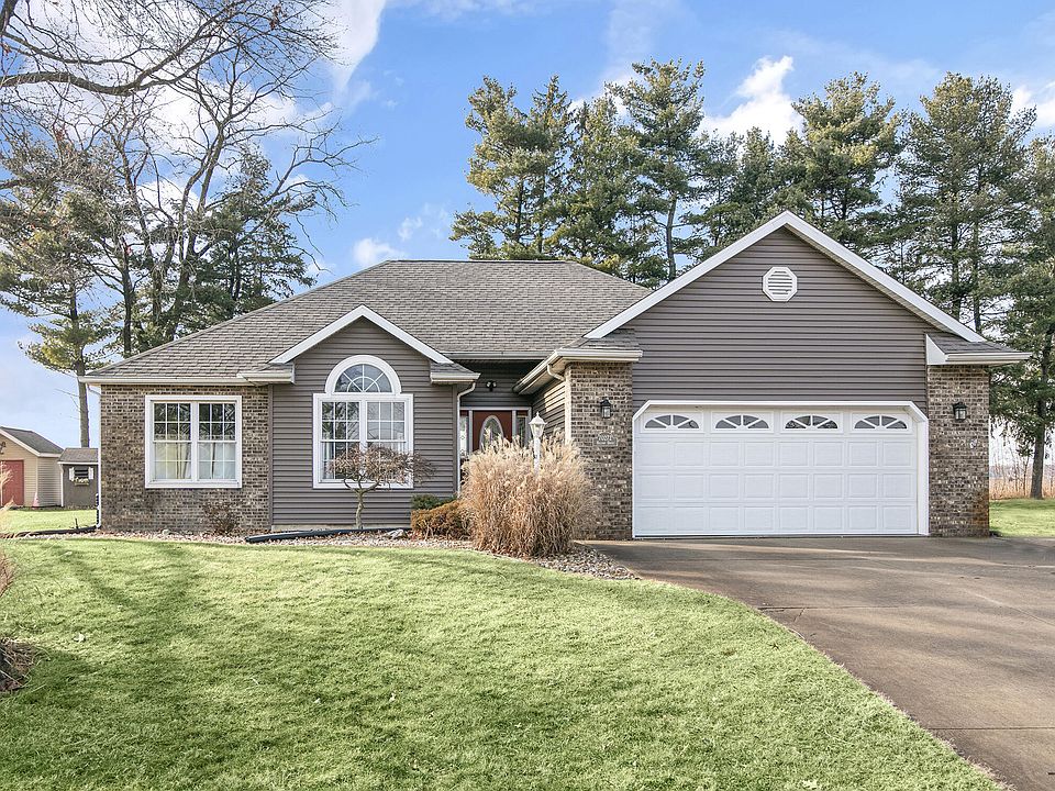 1st image of 70272 Hilltop Dr