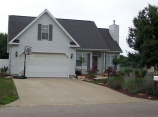1609 S Willow Dr, Robinson, IL 62454