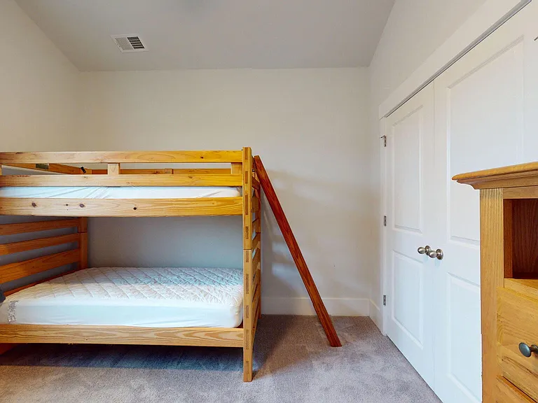 204 Edgewater Way — Photo 34