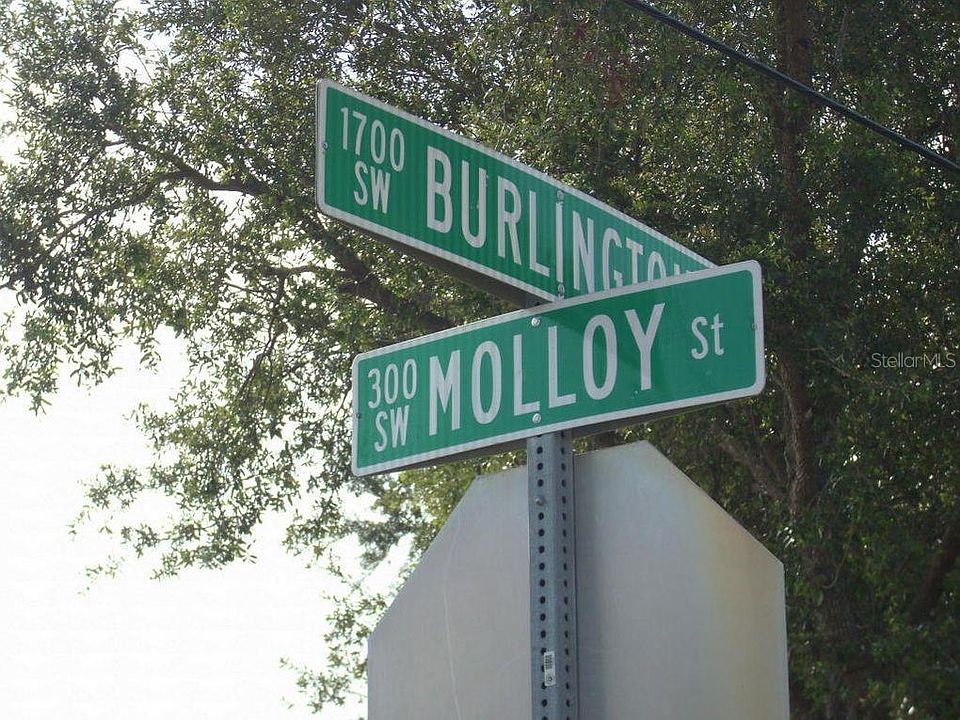 1st image of 402 SW Molloy St