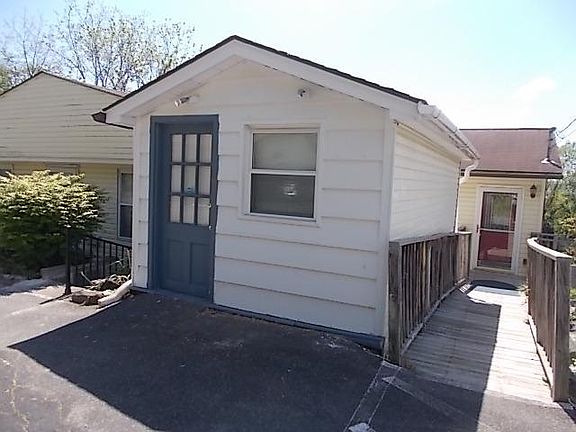 5th image of 116 Sunrise Ave