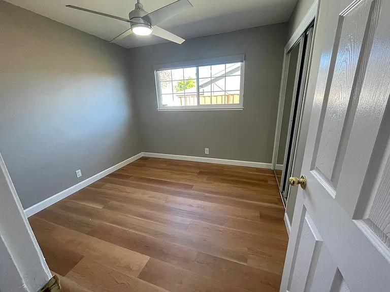 1438 Myrtle Ave — Photo 10