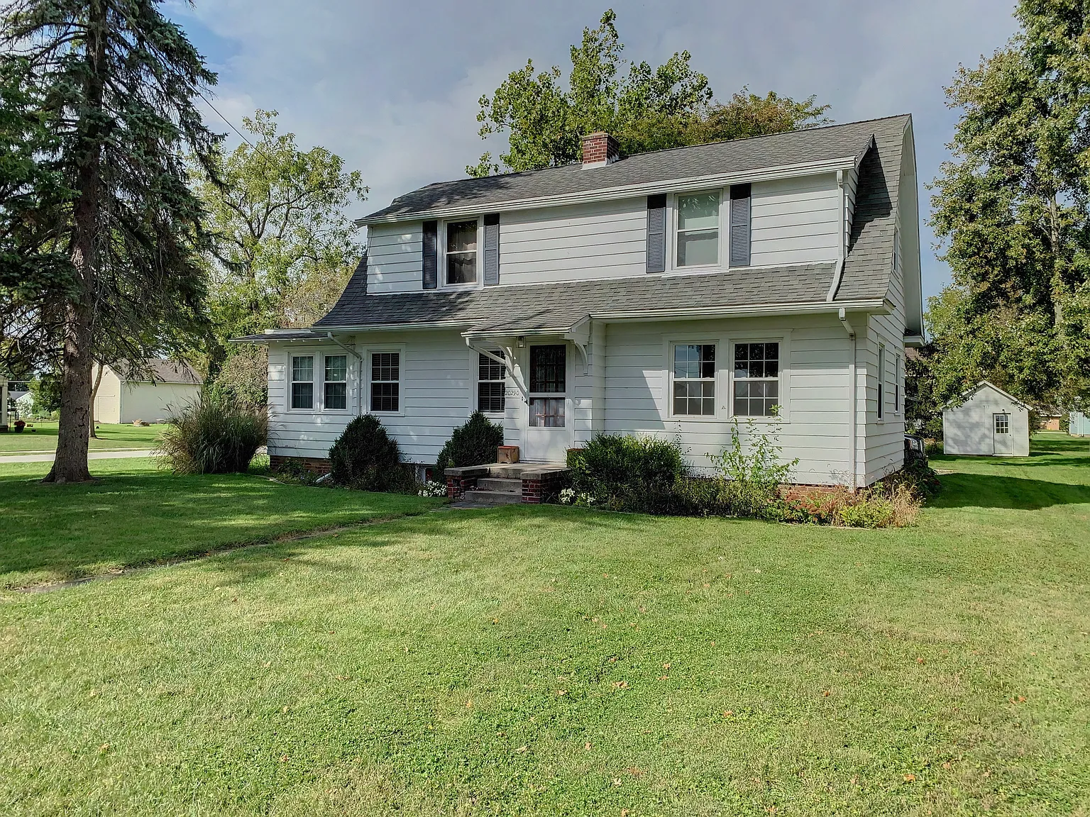 20290 Taylor St photo 1