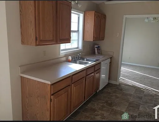 527 Fieldgreen Dr — Photo 13