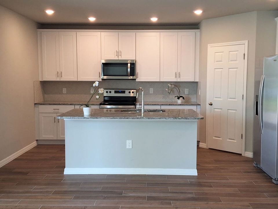 1st image of 460 Sun Warbler Way