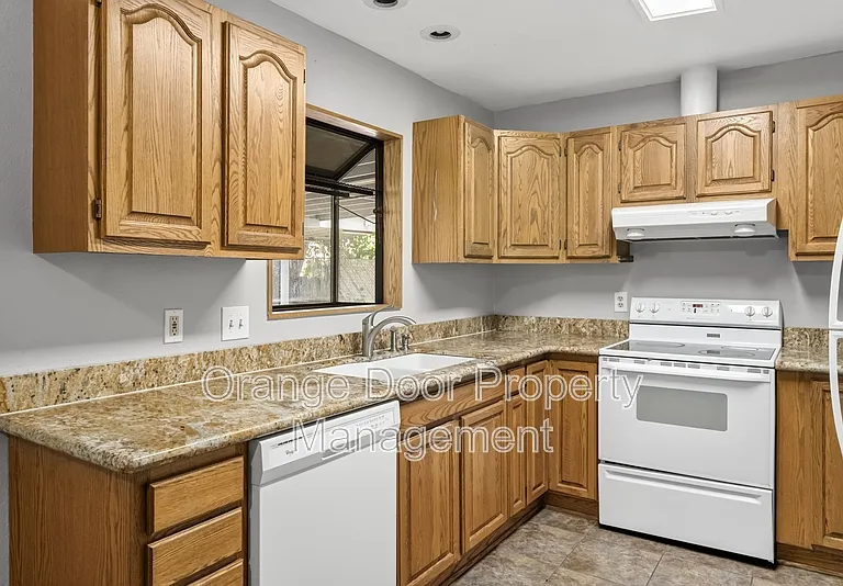 1611 Wheeler St S #1 — Photo 5