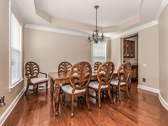 Dining Room: Trey Ceiling