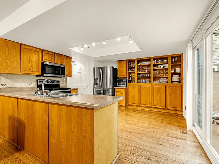 108 Cobblestone Dr — Photo 12
