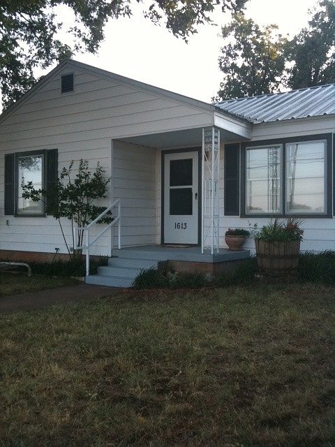 1st image of 1613 Woodruff Ln