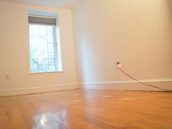 2nd image of 6 E 30th St APT 5B
