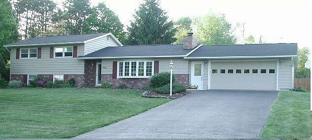 1st image of 1425 Riverbend Dr