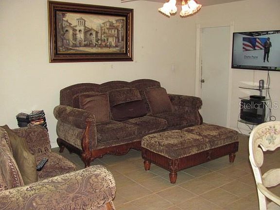 4th image of 2337 S Shore Dr SE