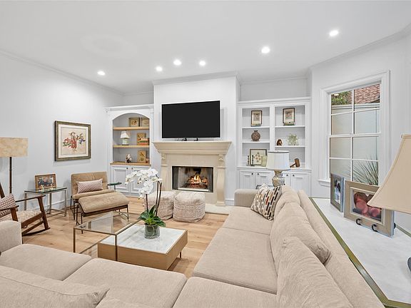 5th image of 1235 Wynden Oaks Garden Dr