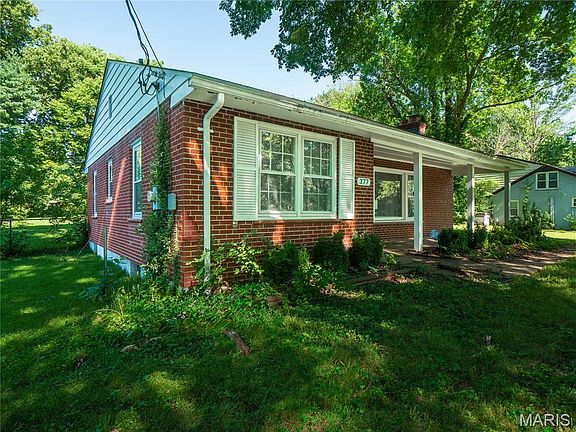 3rd image of 377 N Schlueter Ave