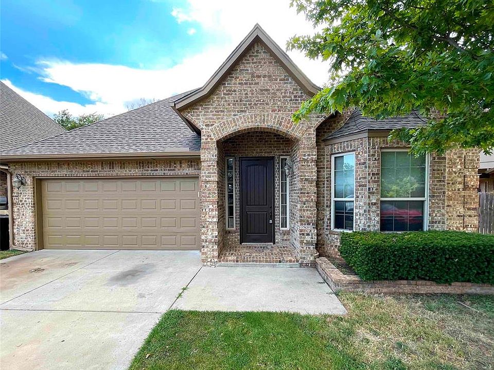 1st image of 129 Napoli Ct