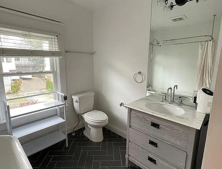 4226 Winslow Pl N #A — Photo 7
