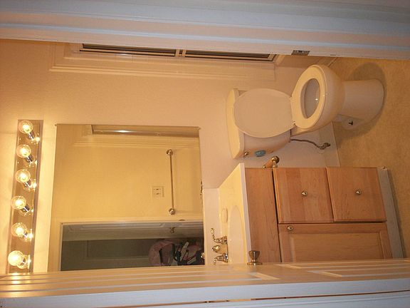 5th image of 2031 Market Ave APT 123