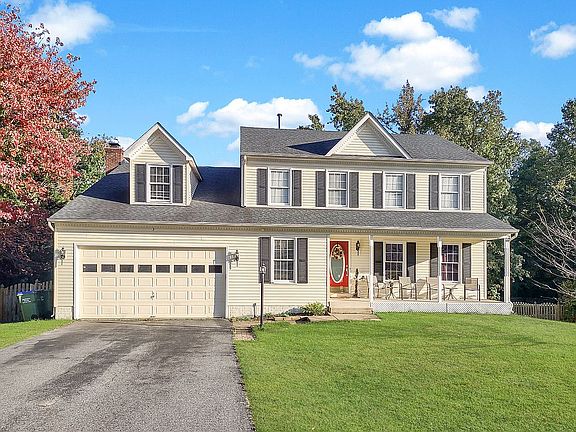 2nd image of 3 Pennsbury Ct