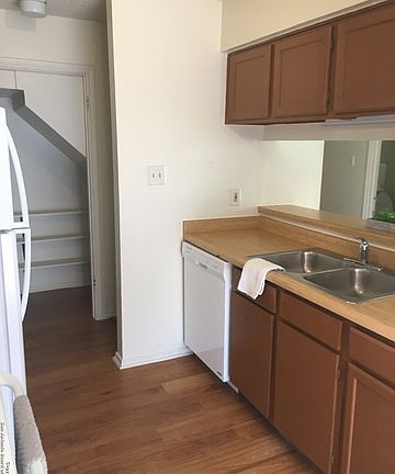 5th image of 11607 Capotillo St APT 2