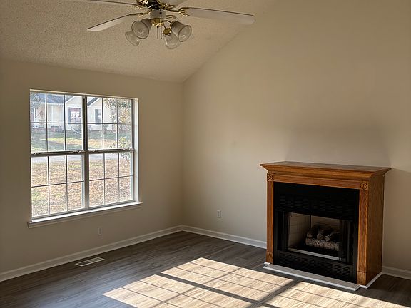 2nd image of 6703 White Tail Dr