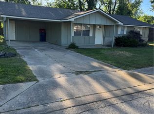 1150 Henegar Dr, Siloam Springs, AR 72761