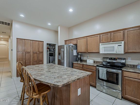 5th image of 2976 E CLIFTON Avenue