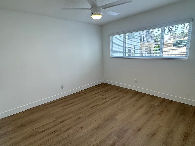 2400 Beverley Ave #2 — Photo 5