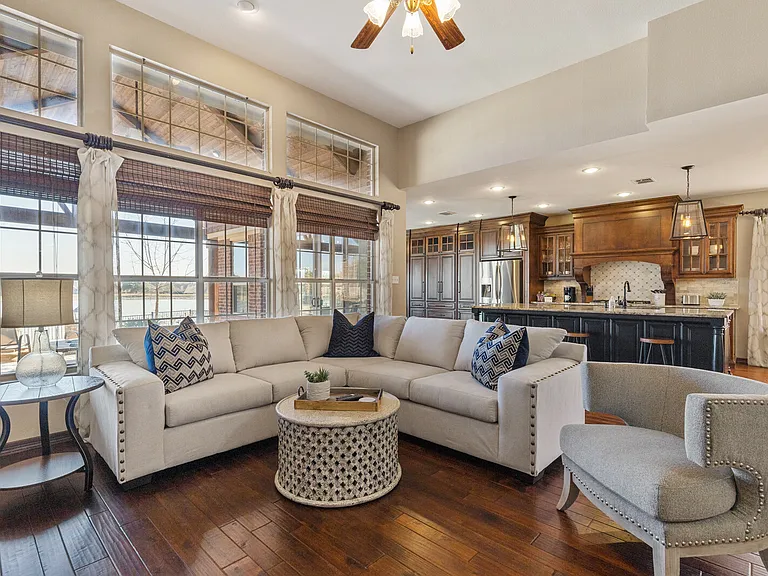 3513 Lake Country Dr — Photo 5