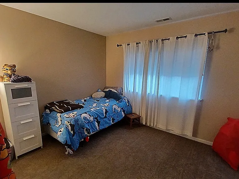 17543 S Gilbert Dr — Photo 17