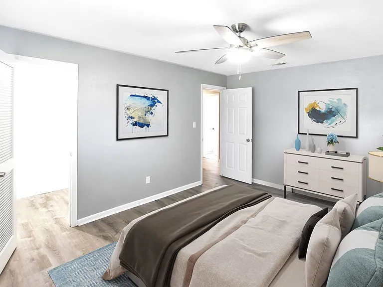 2304 SW 35th Pl — Photo 33