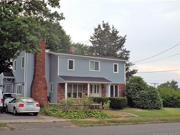 Paved driveway with room fo...
