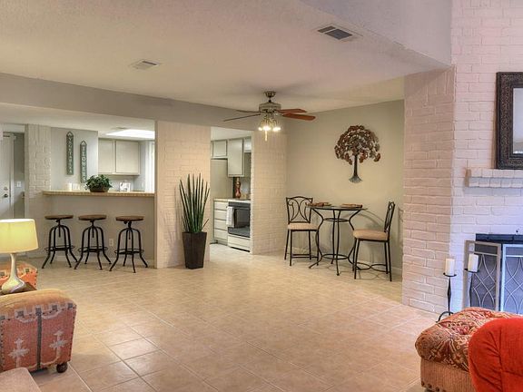 3rd image of 710 Country Place Dr