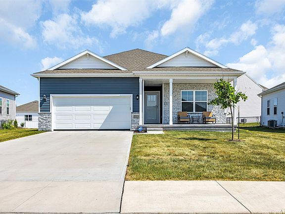 3rd image of 3325 Craven Dr