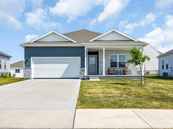 3325 Craven Dr, Coralville, IA 52241