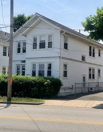 3rd image of 193 1/2 North St