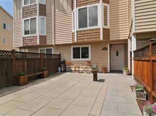 9044B Mary Ave NW, Seattle, WA 98117