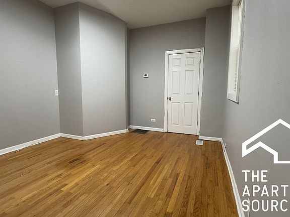 3rd image of 2655 W Homer St APT 3