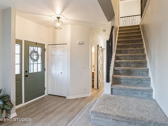 3rd image of 2311 Woodside Dr