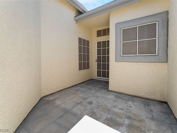 3rd image of 679 Kentons Run Ave