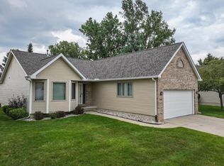 9385 Isabella Ln, Davison, MI 48423
