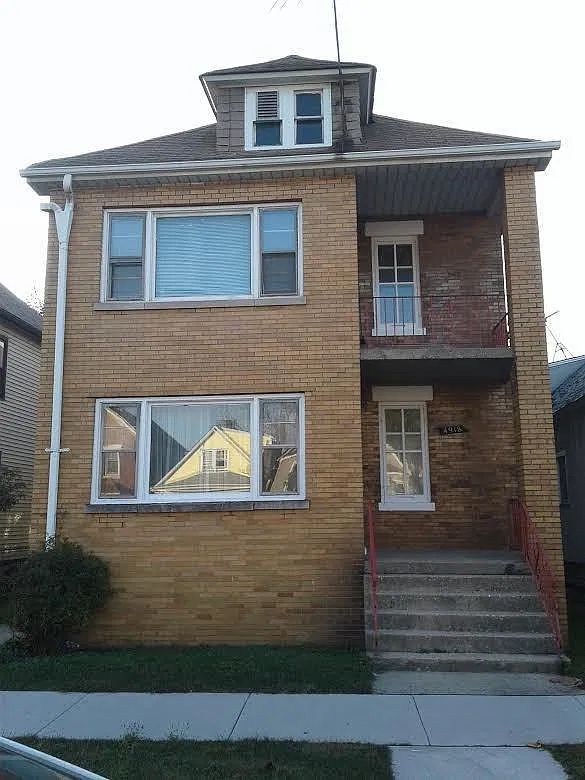 2 bed, $1,095 — Photo 1
