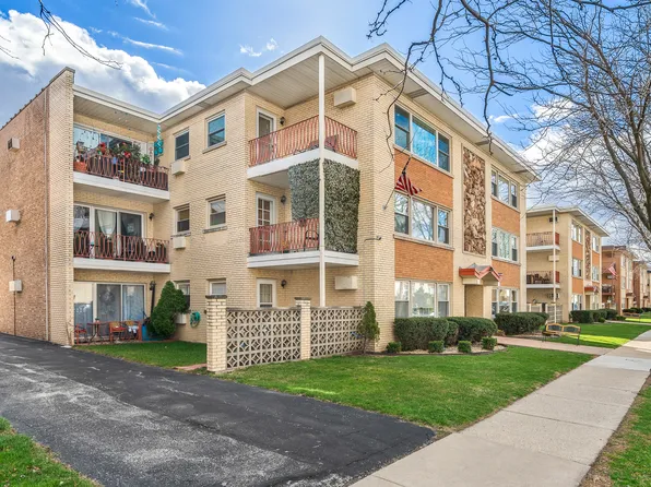 3121 Paris Ave APT 301, River Grove, IL 60171