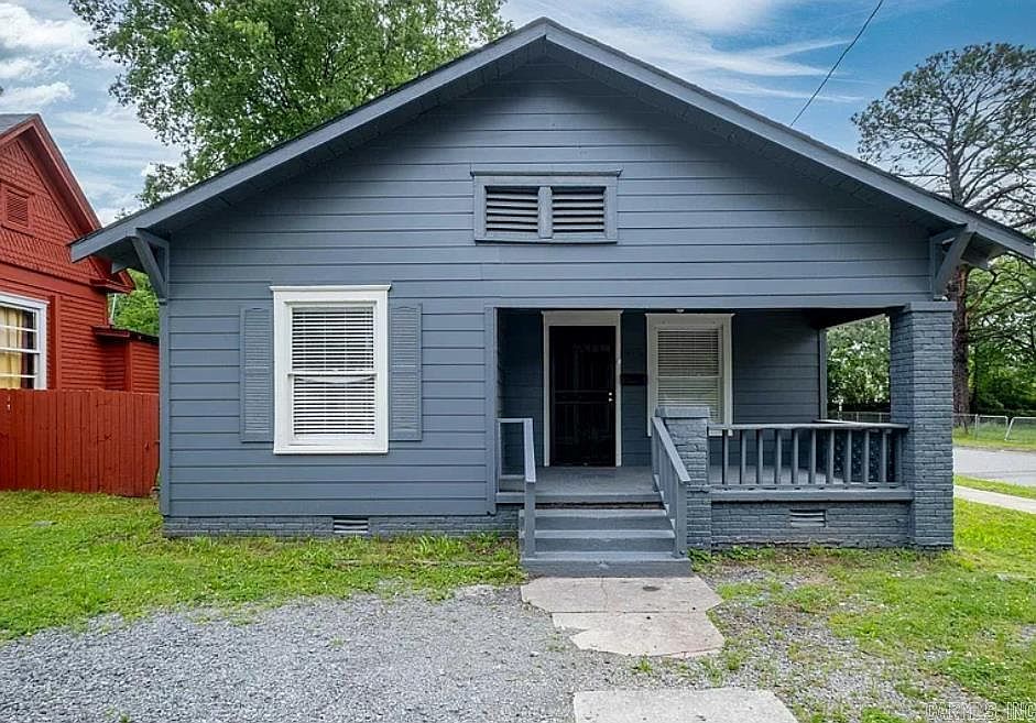 1st image of 1023 Booker St