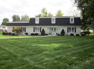 492 E Edgewood Dr, Shelbyville, IN 46176