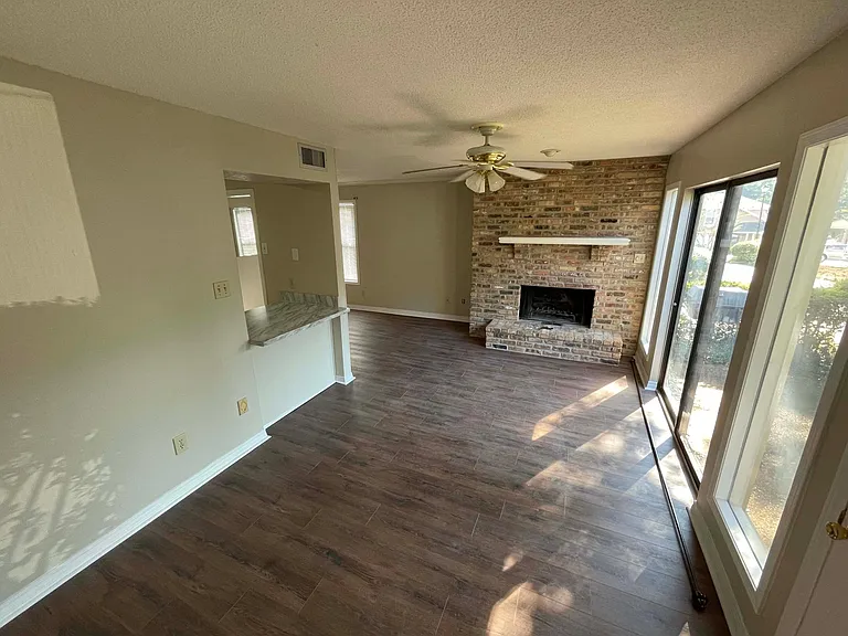 6445 Cedar Bend Ct #D — Photo 3