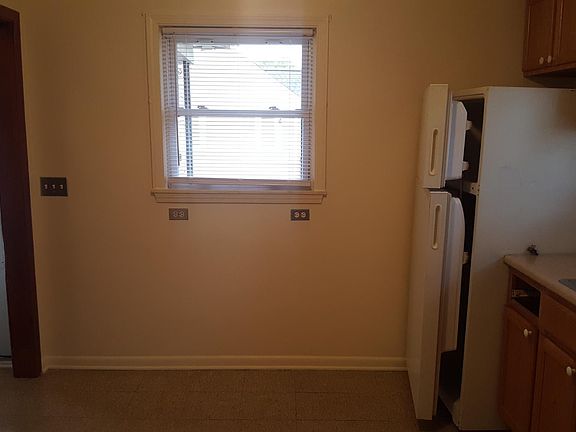 4th image of 3350 Cadillac Ave