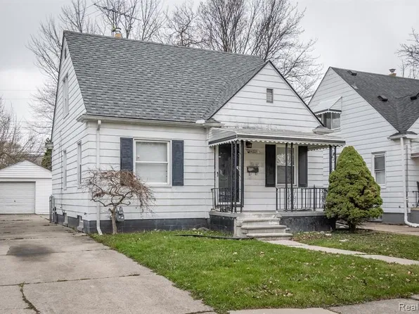 20220 Kenosha St, Harper Woods, MI 48225