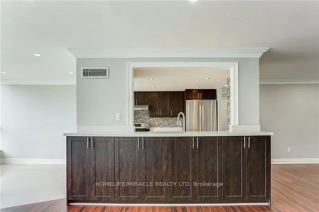 3 Rowntree Rd #710 — Photo 11