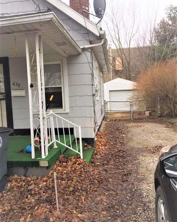 2nd image of 636 Arden Pl
