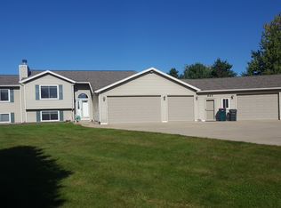 865 Forest Ln SW, Oronoco, MN 55960
